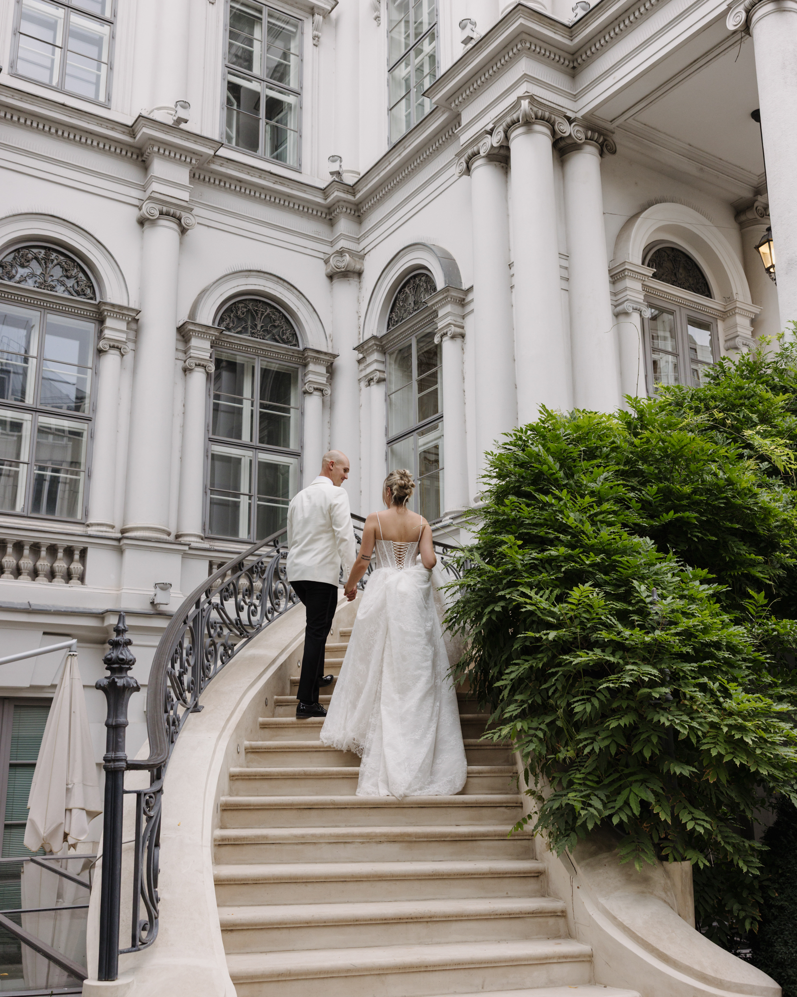 Hochzeit_chrisigraphy_Palais_Coburg-6